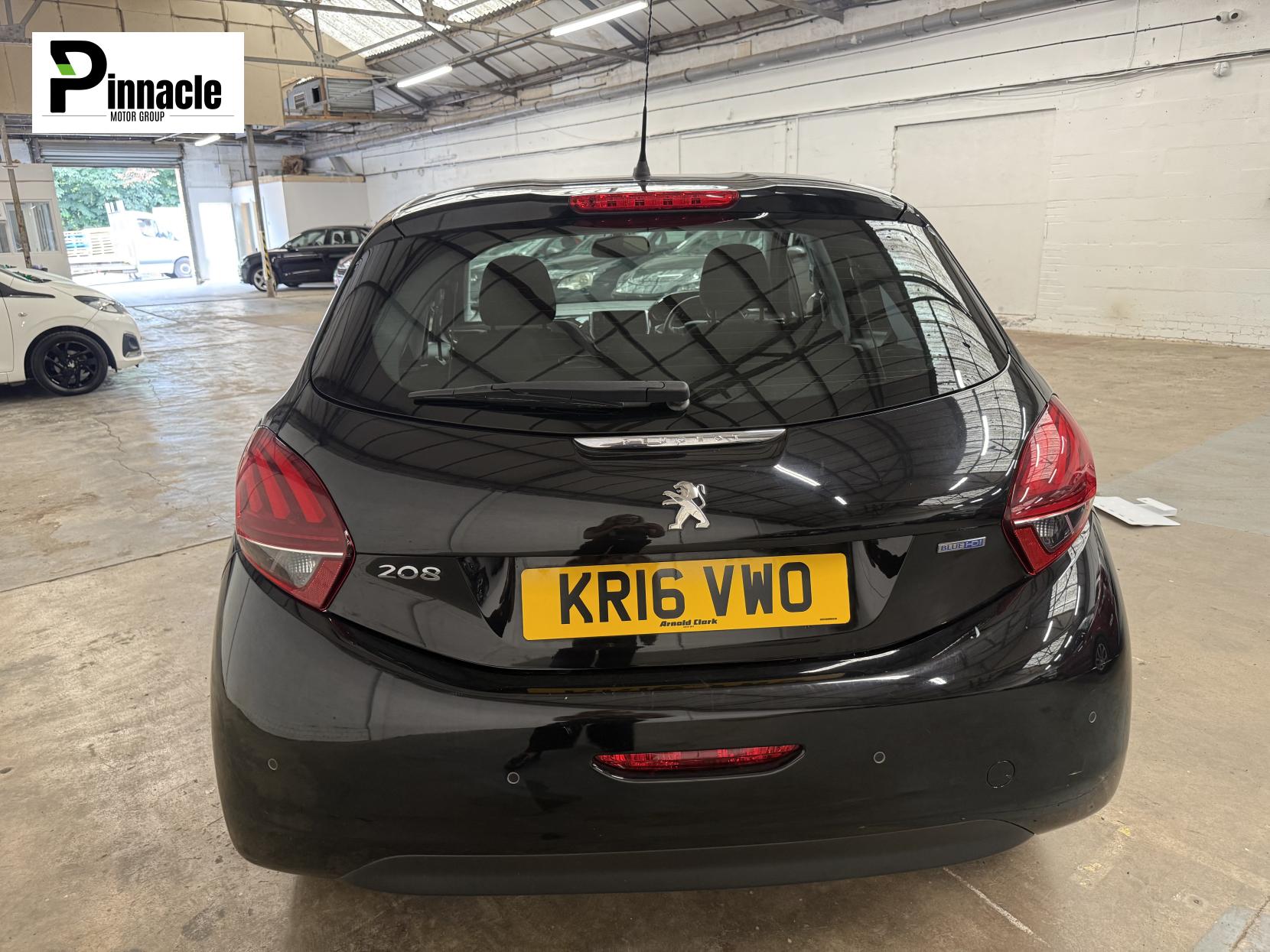 Peugeot 208 1.6 BlueHDi Allure Hatchback 5dr Diesel Manual Euro 6 (100 ps)