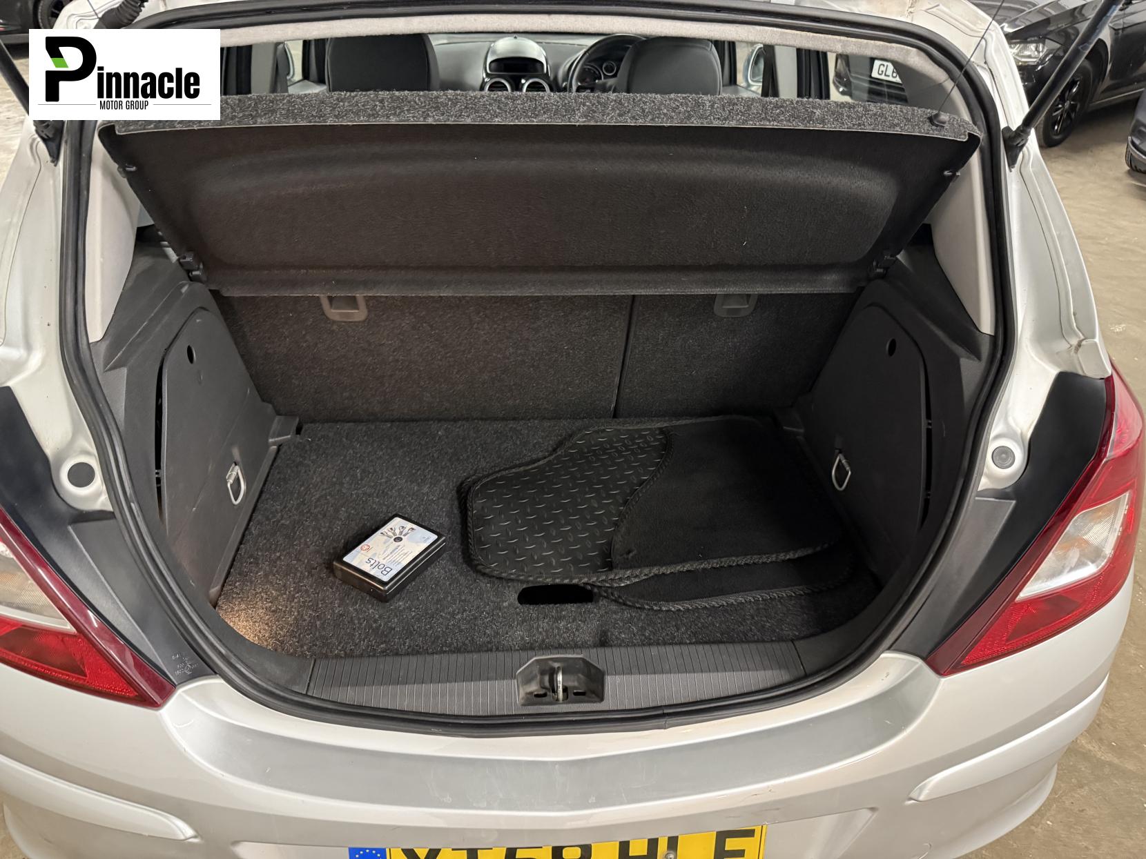 Vauxhall Corsa 1.4i 16v Design Hatchback 5dr Petrol Manual (a/c) (146 g/km, 89 bhp)