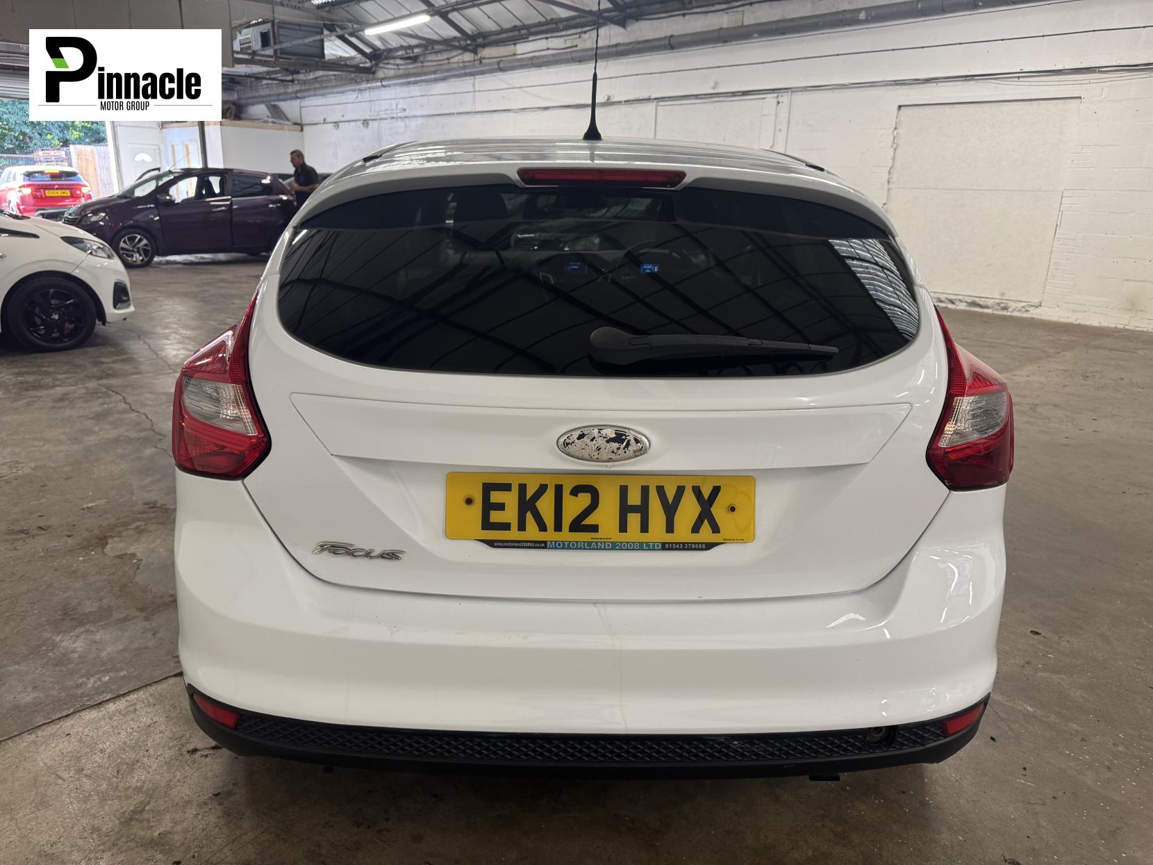 Ford Focus 1.6 Zetec Hatchback 5dr Petrol Manual Euro 5 (125 ps)