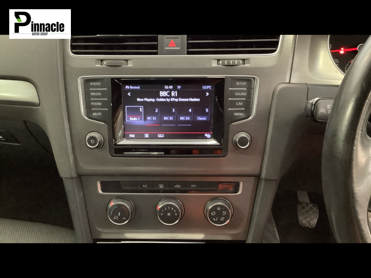 Volkswagen Golf 1.6 TDI BlueMotion Tech SE Hatchback 5dr Diesel Manual Euro 5 (s/s) (105 ps)