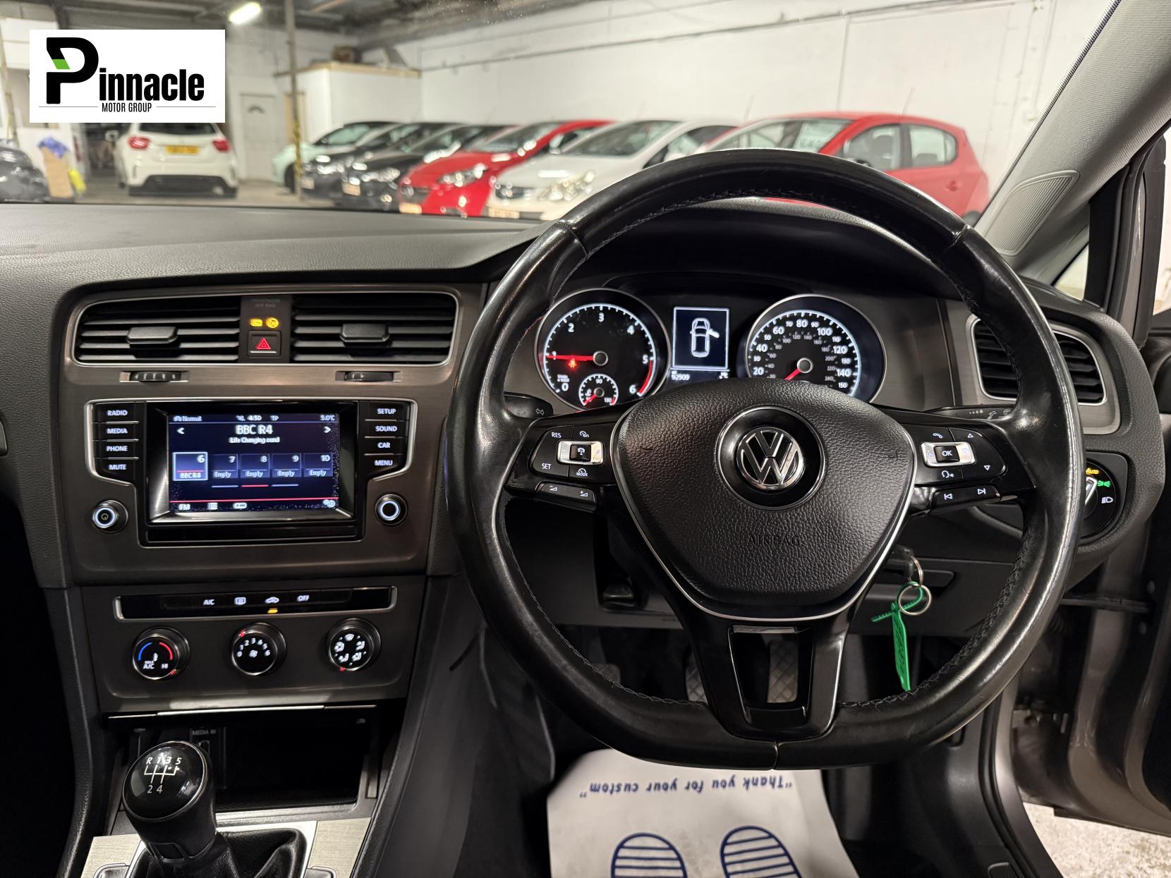 Volkswagen Golf 1.6 TDI BlueMotion Tech SE Hatchback 5dr Diesel Manual Euro 5 (s/s) (105 ps)