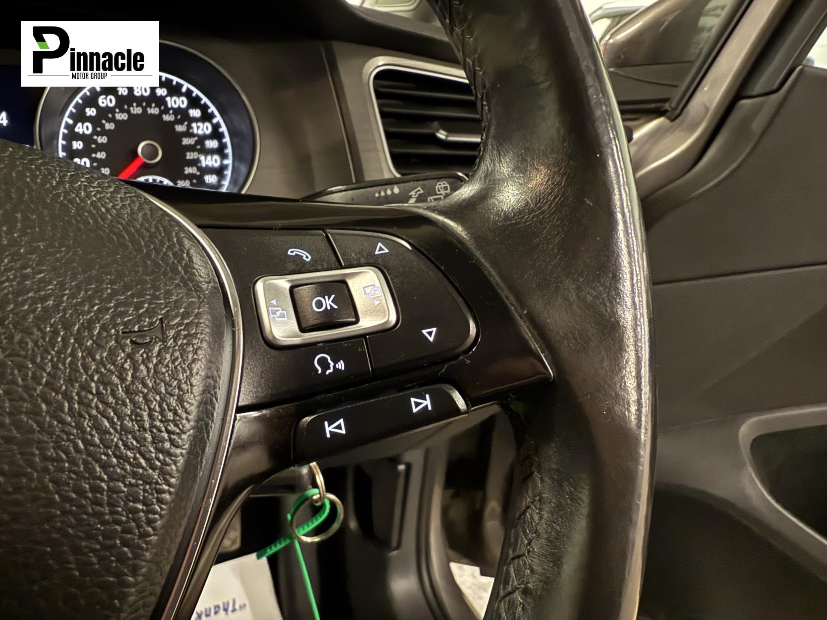 Volkswagen Golf 1.6 TDI BlueMotion Tech SE Hatchback 5dr Diesel Manual Euro 5 (s/s) (105 ps)