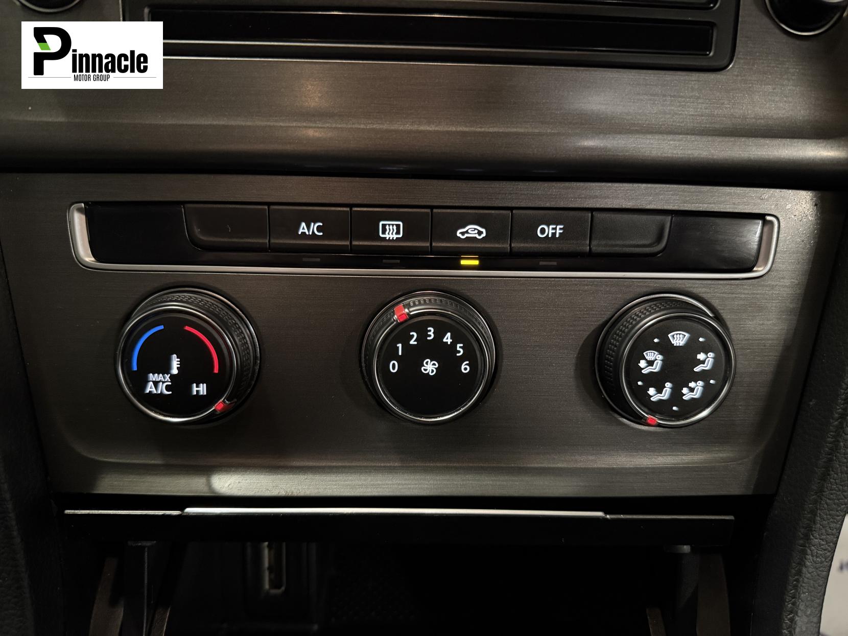 Volkswagen Golf 1.6 TDI BlueMotion Tech SE Hatchback 5dr Diesel Manual Euro 5 (s/s) (105 ps)