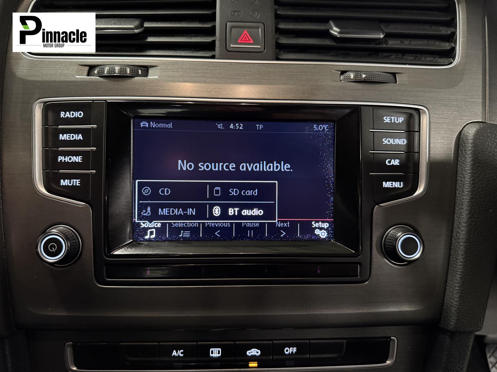 Volkswagen Golf 1.6 TDI BlueMotion Tech SE Hatchback 5dr Diesel Manual Euro 5 (s/s) (105 ps)