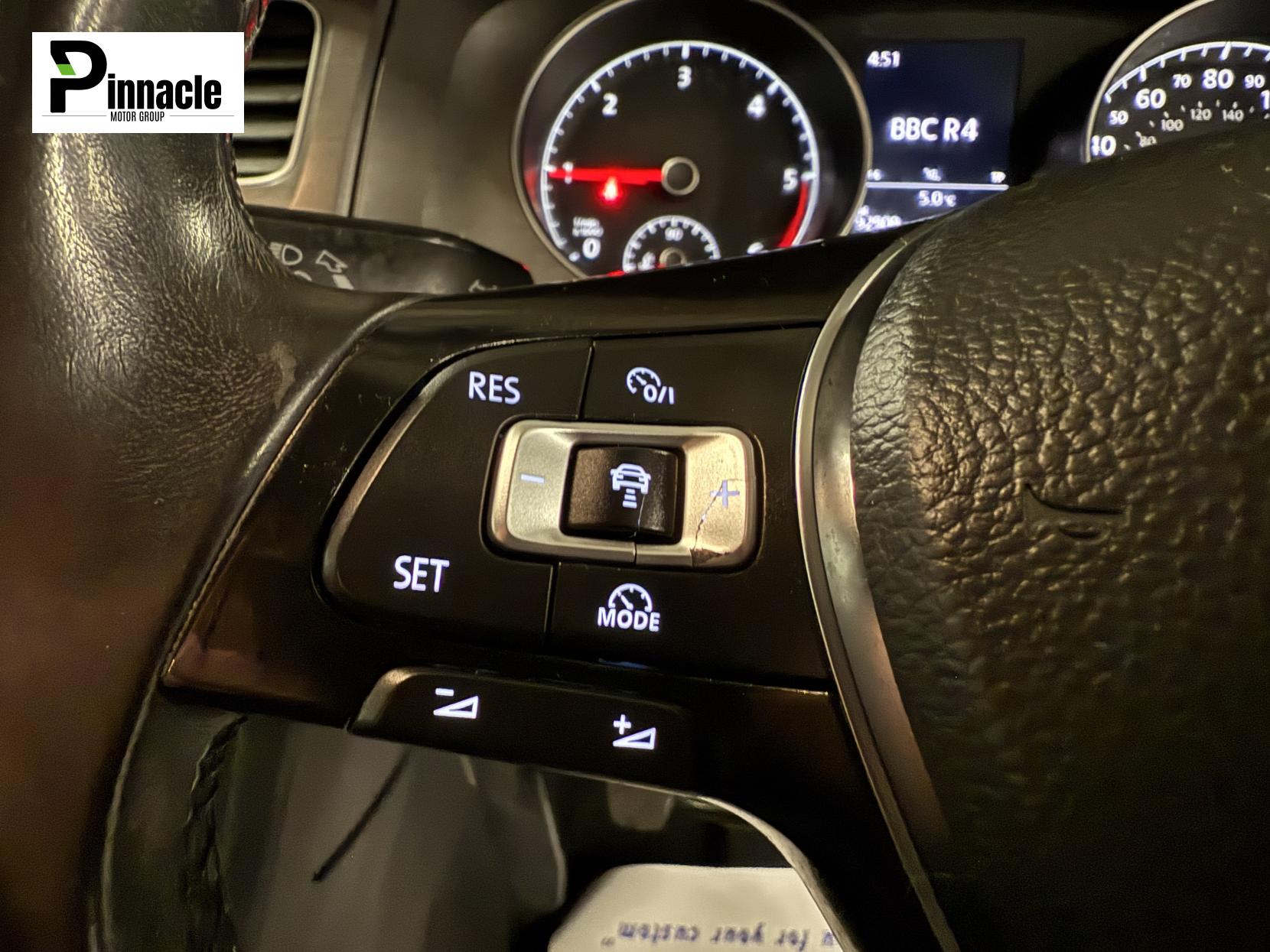 Volkswagen Golf 1.6 TDI BlueMotion Tech SE Hatchback 5dr Diesel Manual Euro 5 (s/s) (105 ps)