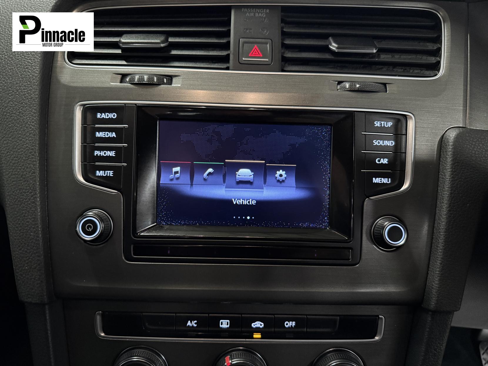 Volkswagen Golf 1.6 TDI BlueMotion Tech SE Hatchback 5dr Diesel Manual Euro 5 (s/s) (105 ps)