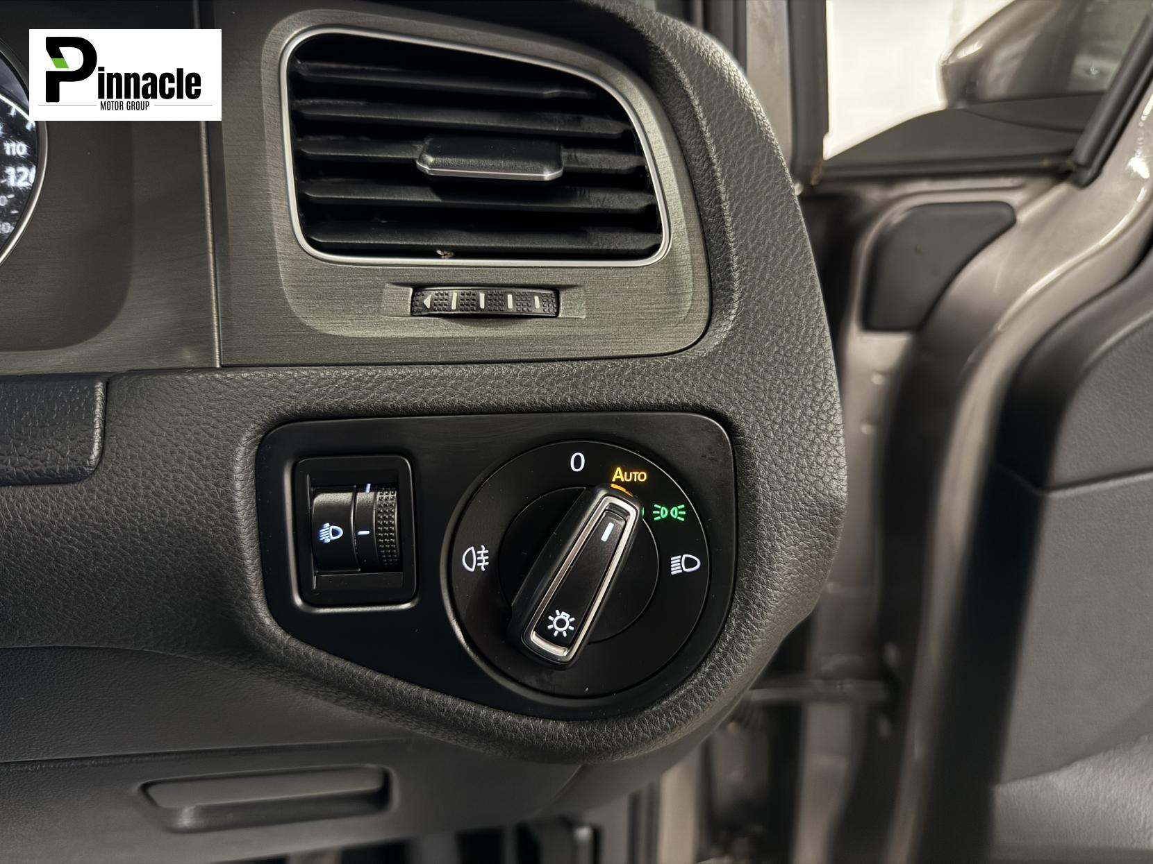 Volkswagen Golf 1.6 TDI BlueMotion Tech SE Hatchback 5dr Diesel Manual Euro 5 (s/s) (105 ps)