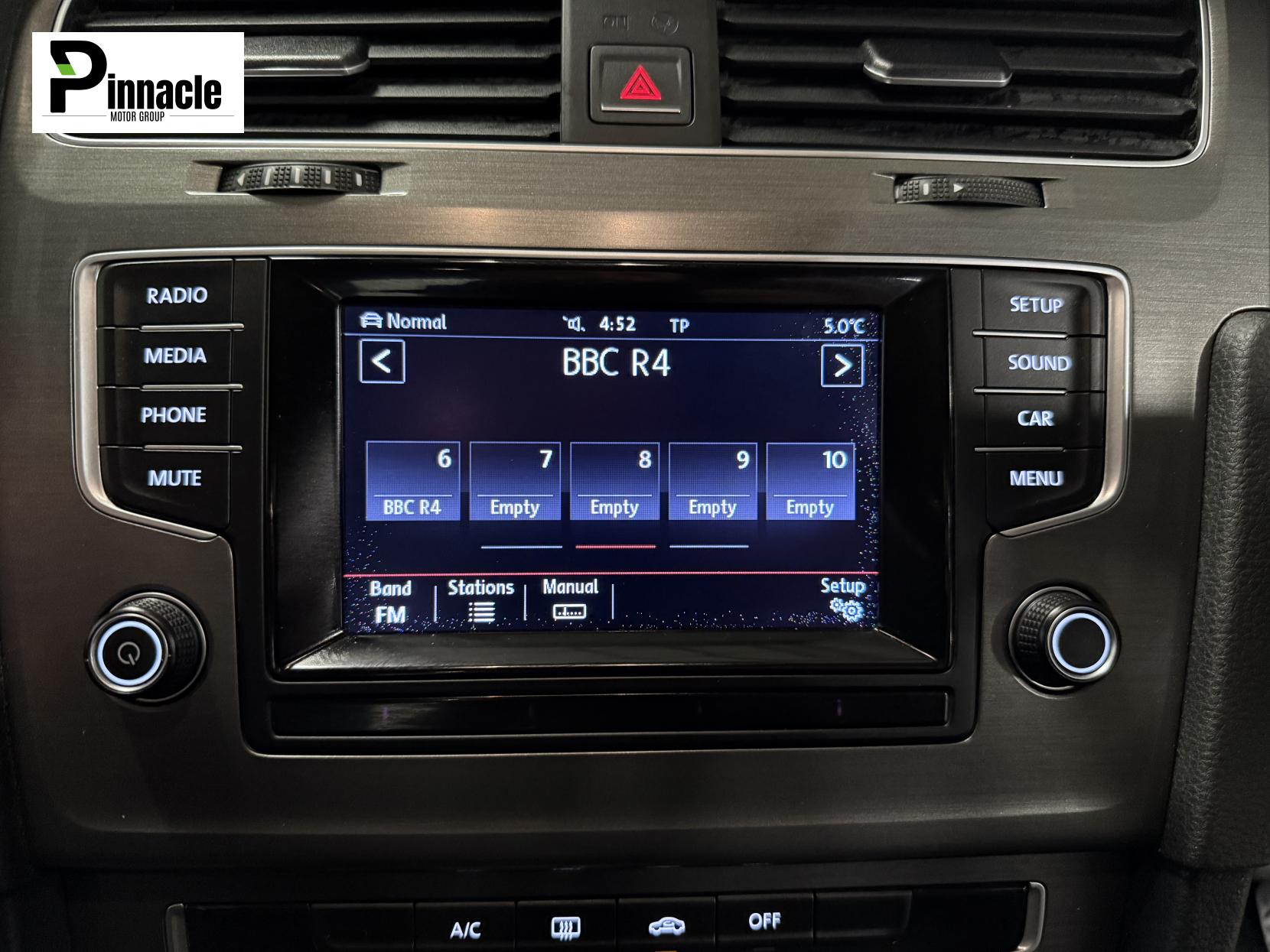 Volkswagen Golf 1.6 TDI BlueMotion Tech SE Hatchback 5dr Diesel Manual Euro 5 (s/s) (105 ps)