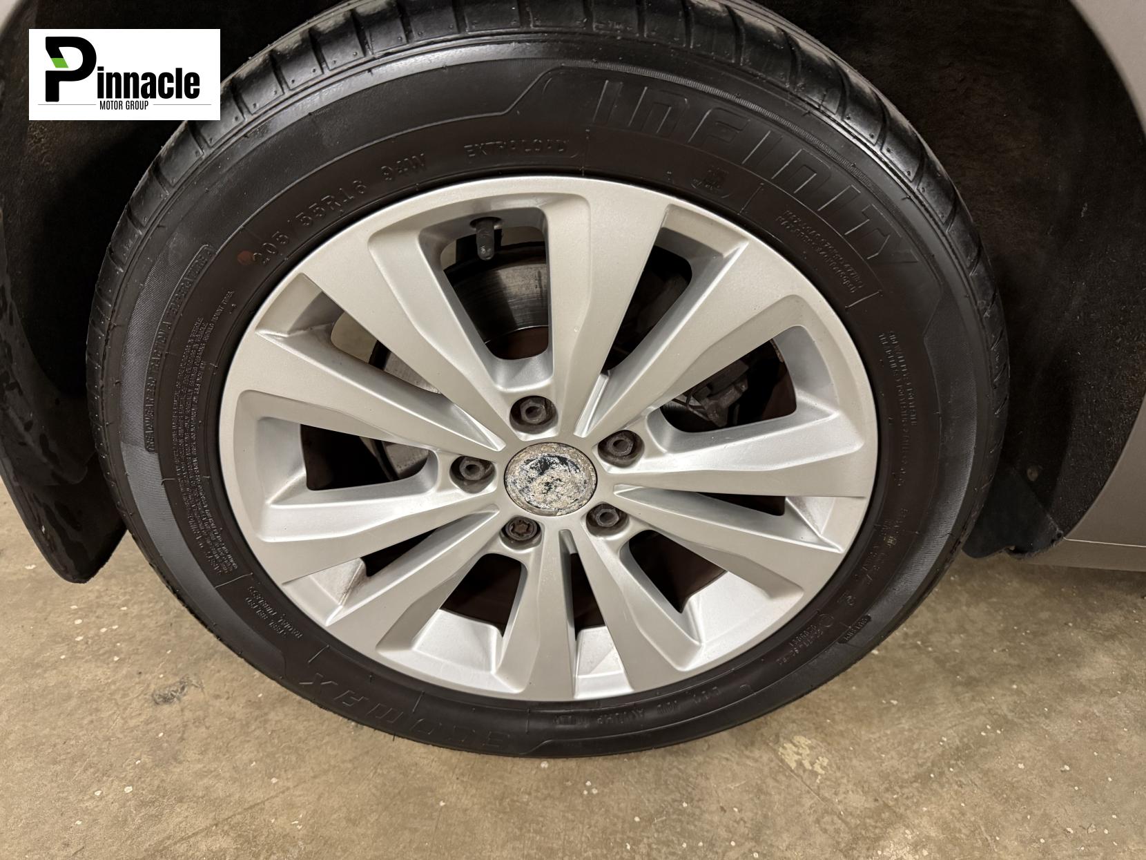 Volkswagen Golf 1.6 TDI BlueMotion Tech SE Hatchback 5dr Diesel Manual Euro 5 (s/s) (105 ps)