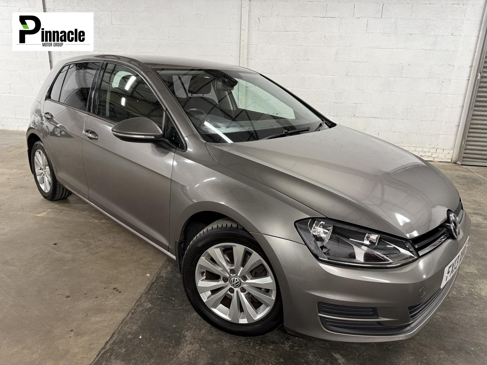Volkswagen Golf 1.6 TDI BlueMotion Tech SE Hatchback 5dr Diesel Manual Euro 5 (s/s) (105 ps)