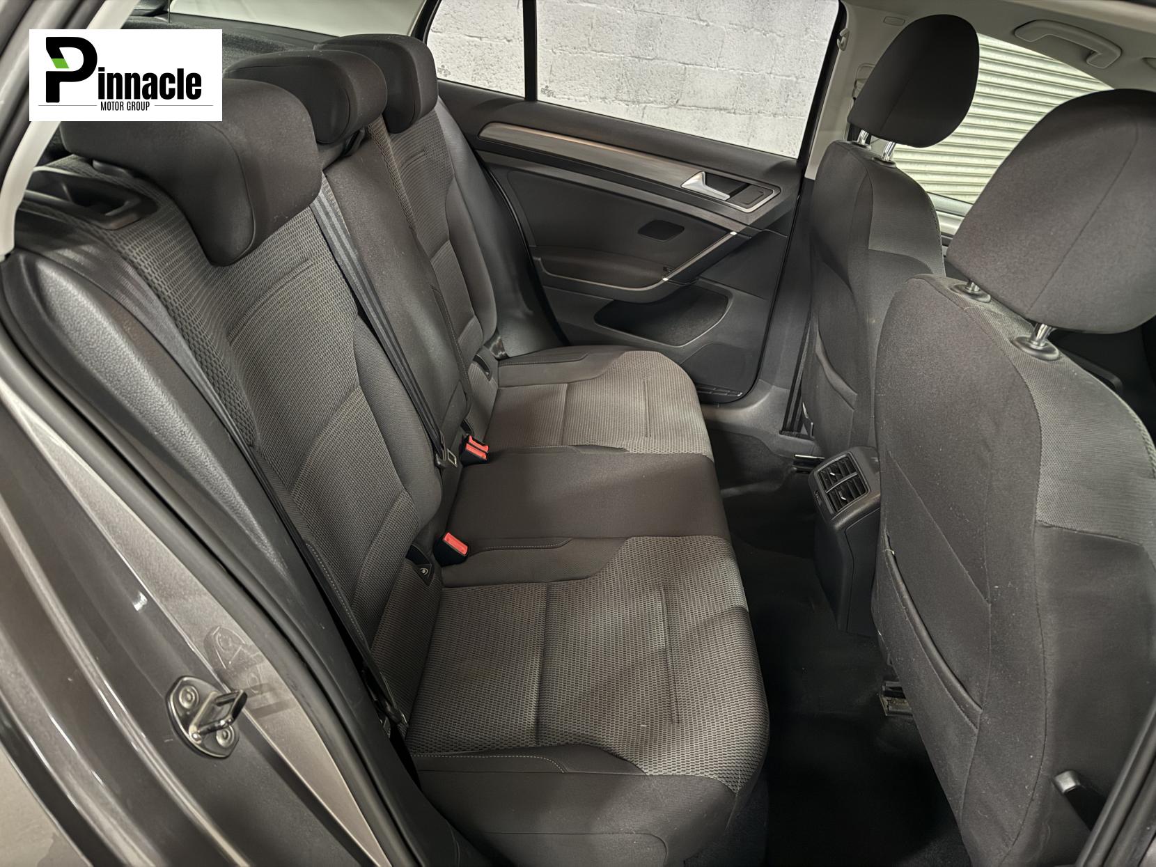 Volkswagen Golf 1.6 TDI BlueMotion Tech SE Hatchback 5dr Diesel Manual Euro 5 (s/s) (105 ps)