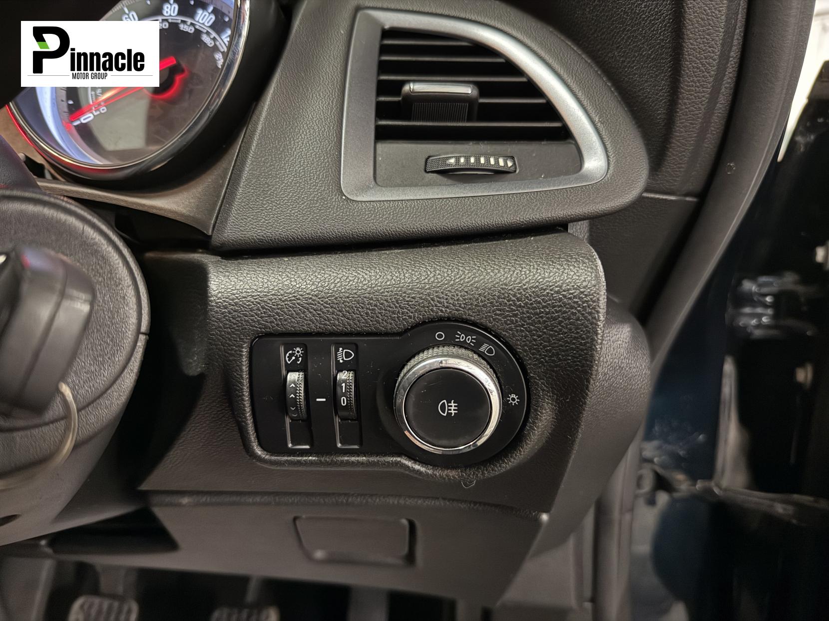 Vauxhall Astra 1.6 CDTi ecoFLEX 99g Design Hatchback 5dr Diesel Manual Euro 6 (s/s) (136 ps)