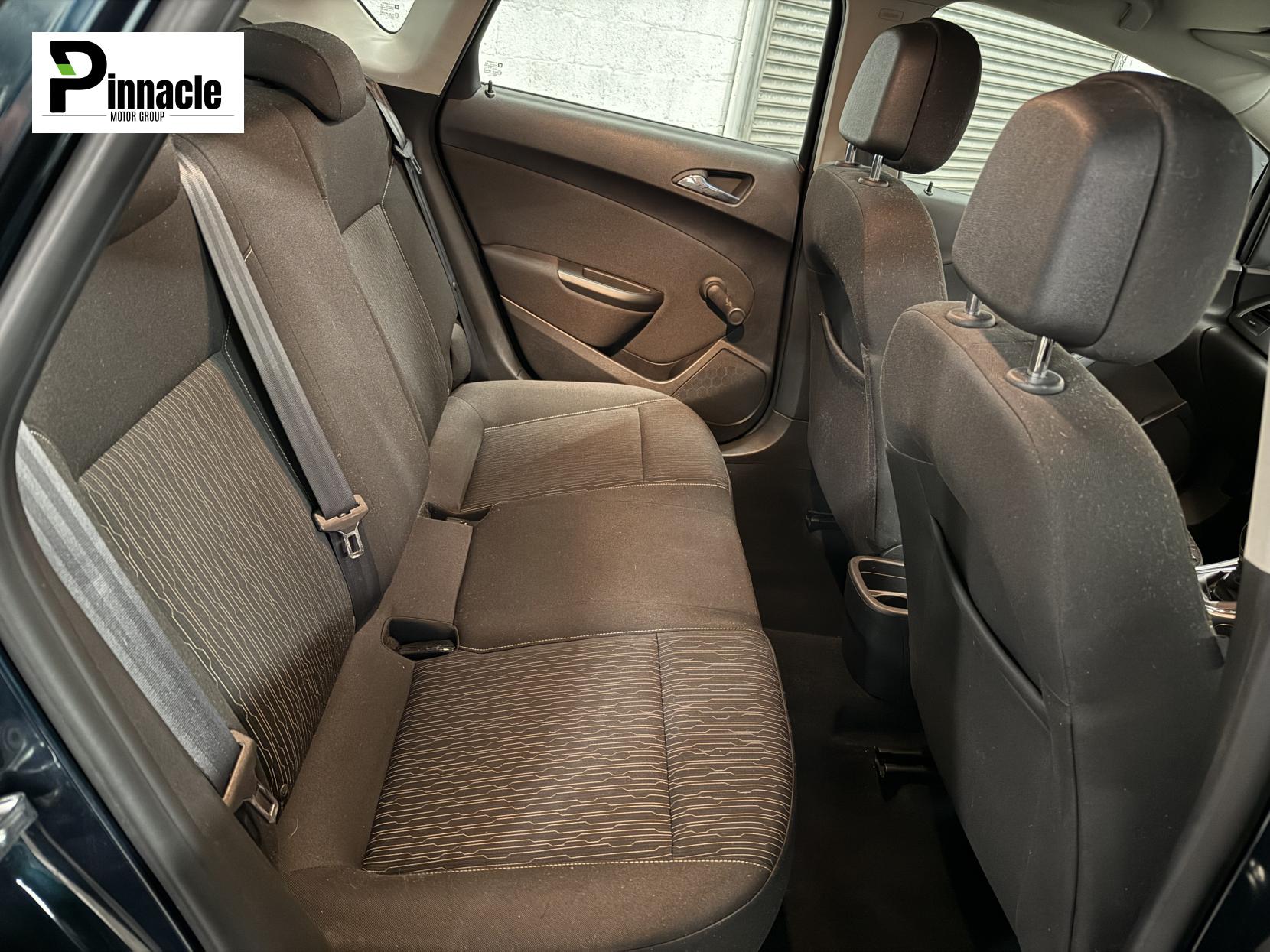 Vauxhall Astra 1.6 CDTi ecoFLEX 99g Design Hatchback 5dr Diesel Manual Euro 6 (s/s) (136 ps)