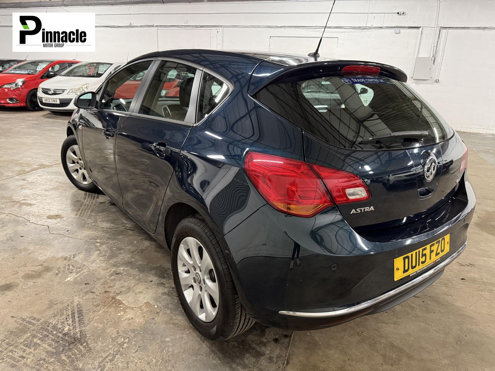 Vauxhall Astra 1.6 CDTi ecoFLEX 99g Design Hatchback 5dr Diesel Manual Euro 6 (s/s) (136 ps)