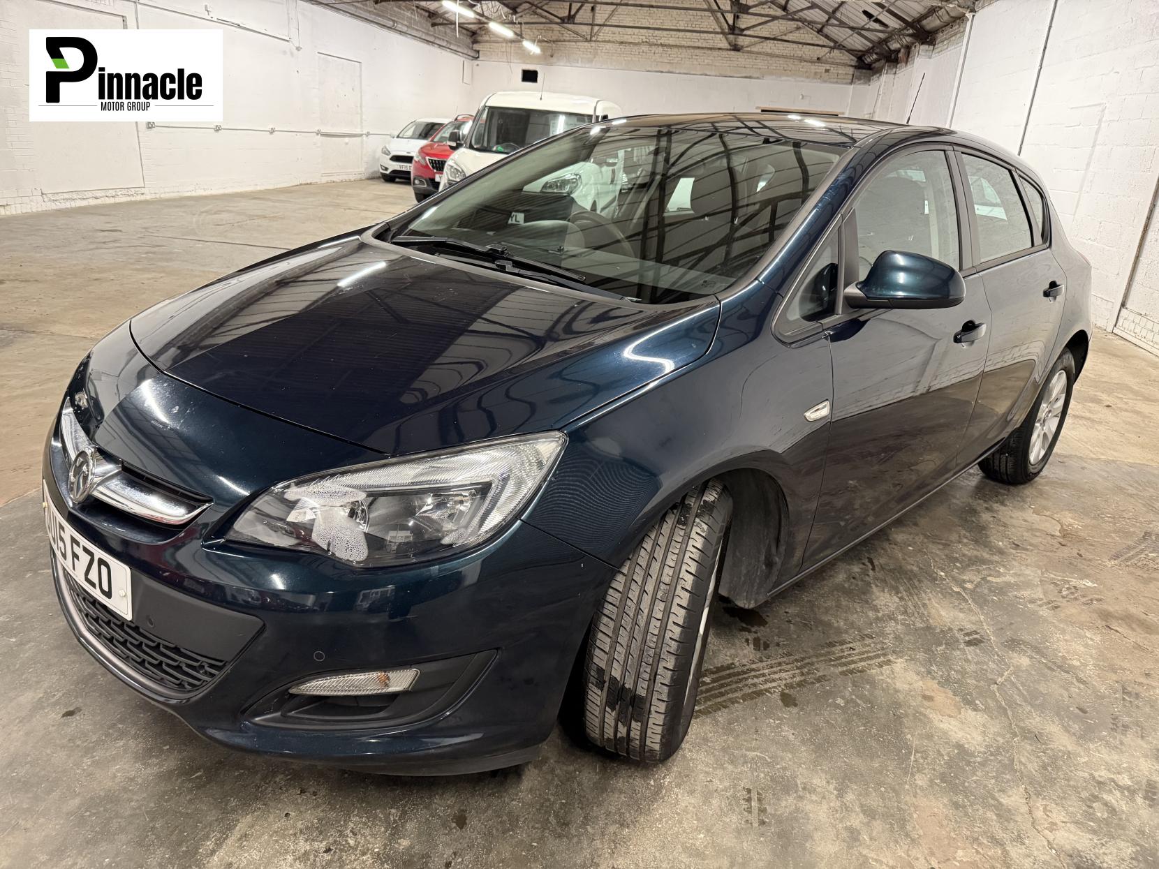 Vauxhall Astra 1.6 CDTi ecoFLEX 99g Design Hatchback 5dr Diesel Manual Euro 6 (s/s) (136 ps)