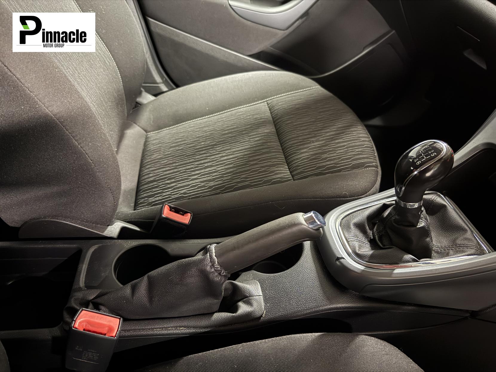 Vauxhall Astra 1.6 CDTi ecoFLEX 99g Design Hatchback 5dr Diesel Manual Euro 6 (s/s) (136 ps)