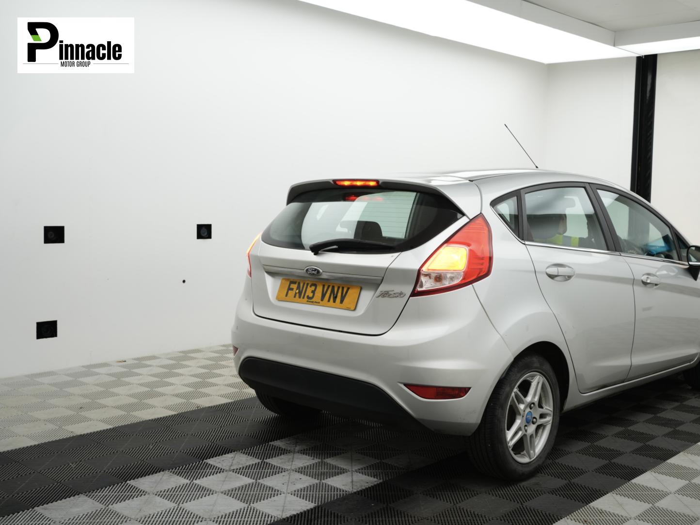 Ford Fiesta 1.25 Zetec Hatchback 5dr Petrol Manual Euro 5 (82 ps)