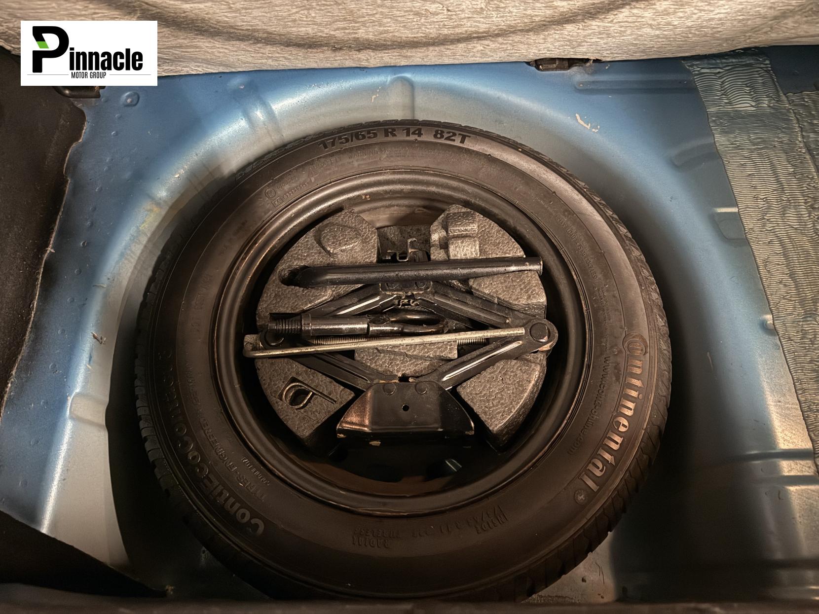 Ford Fiesta 1.6 TDCi ECOnetic Titanium Hatchback 5dr Diesel Manual Euro 5 (s/s) (95 ps)