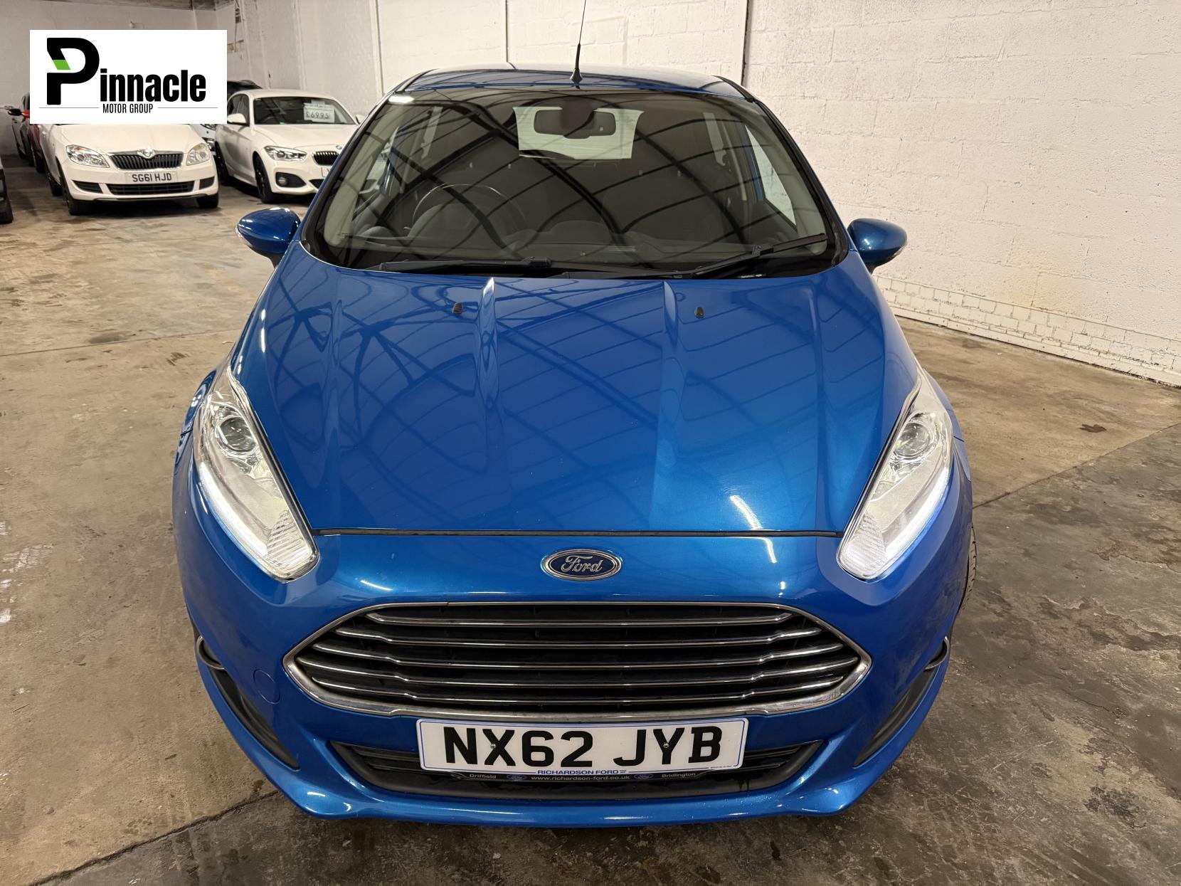 Ford Fiesta 1.6 TDCi ECOnetic Titanium Hatchback 5dr Diesel Manual Euro 5 (s/s) (95 ps)