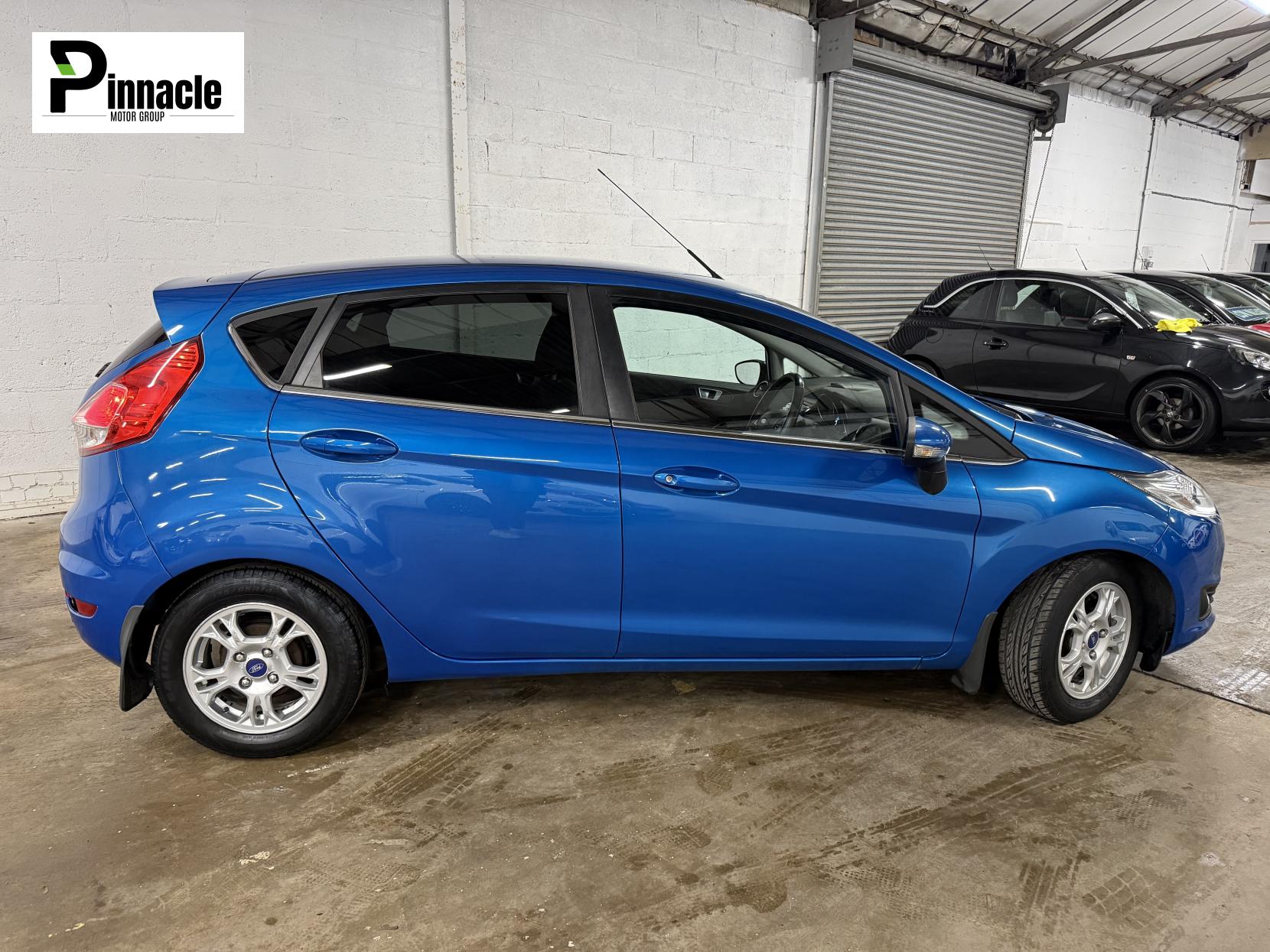 Ford Fiesta 1.6 TDCi ECOnetic Titanium Hatchback 5dr Diesel Manual Euro 5 (s/s) (95 ps)