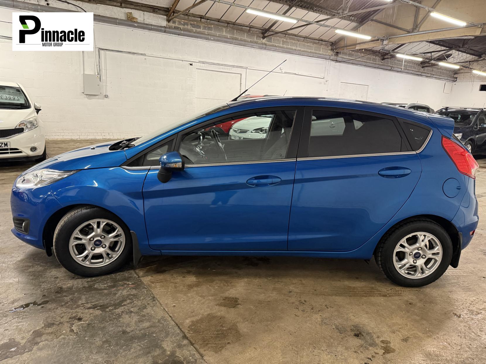Ford Fiesta 1.6 TDCi ECOnetic Titanium Hatchback 5dr Diesel Manual Euro 5 (s/s) (95 ps)