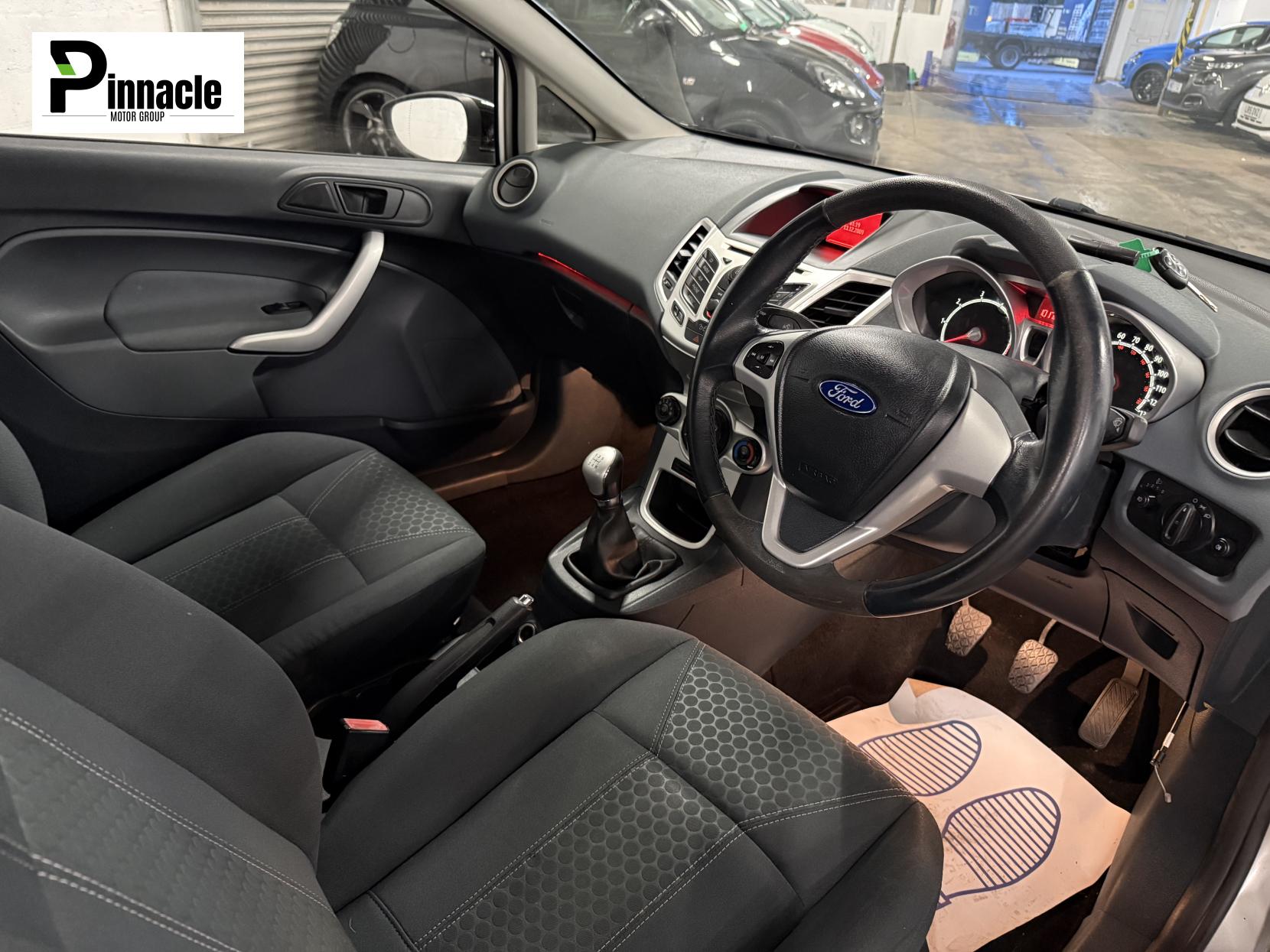 Ford Fiesta 1.4 Zetec Hatchback 3dr Petrol Manual (133 g/km, 94 bhp)