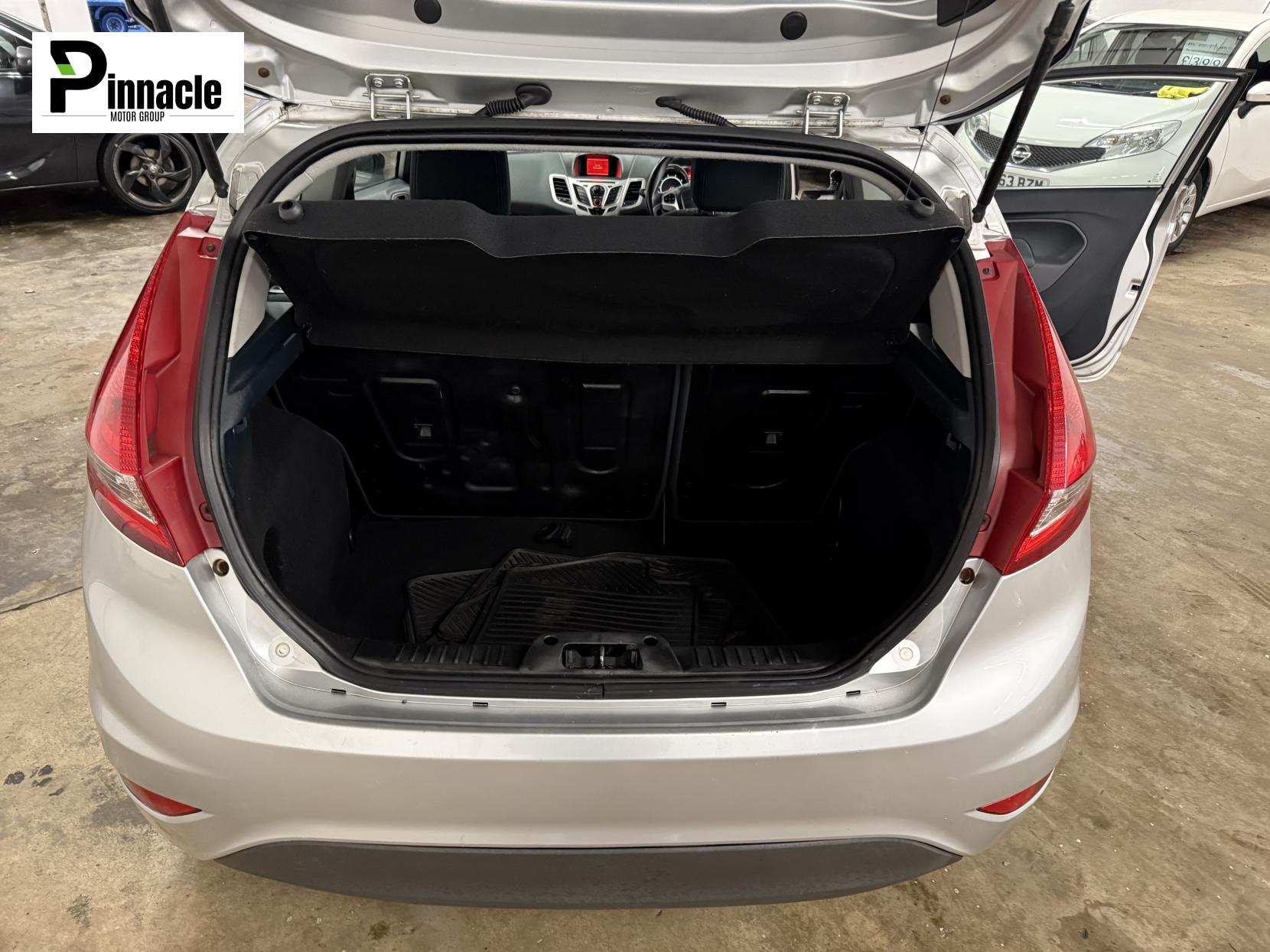 Ford Fiesta 1.4 Zetec Hatchback 3dr Petrol Manual (133 g/km, 94 bhp)