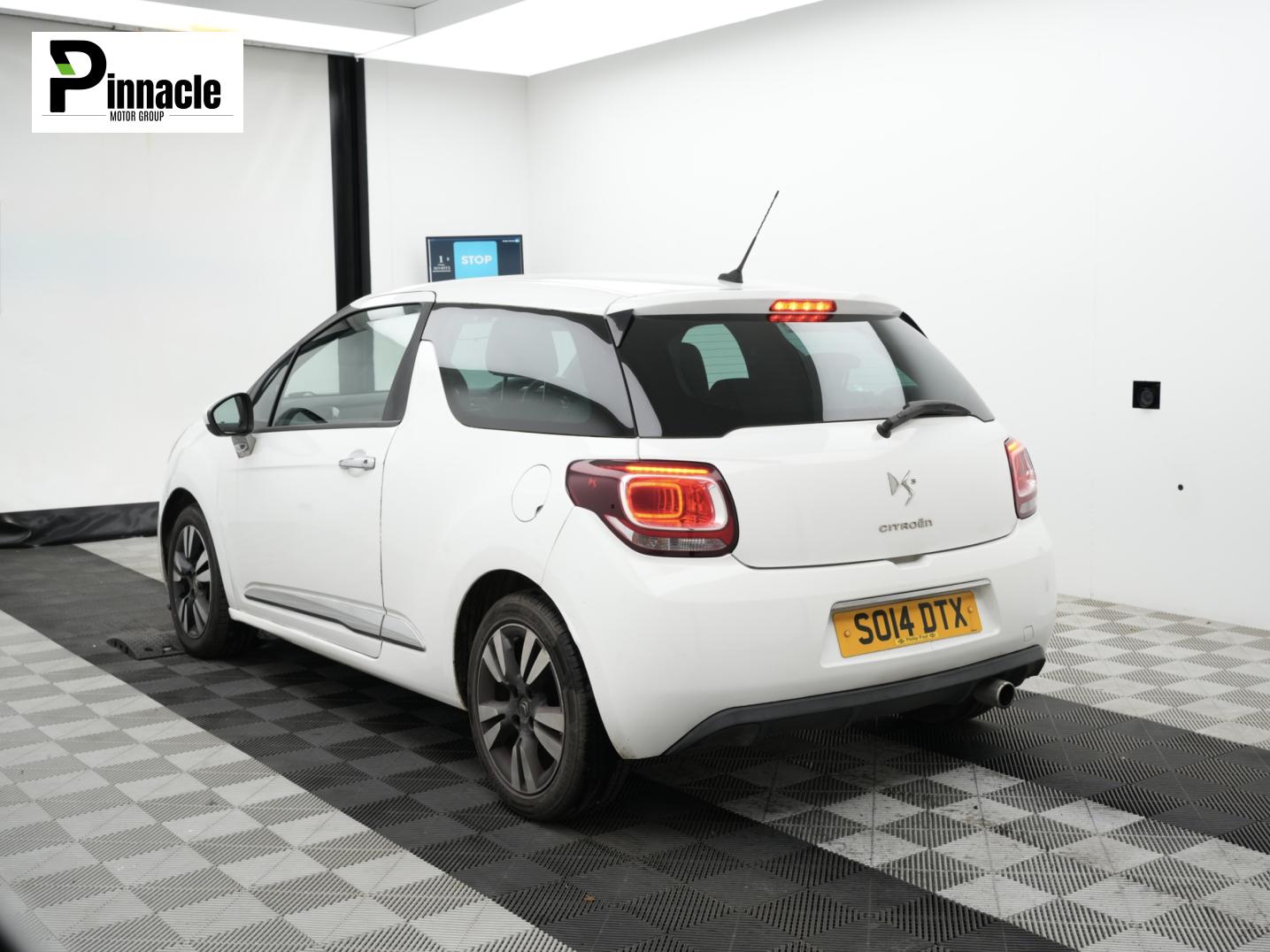 Citroen DS3 1.6 e-HDi Airdream DStyle Hatchback 3dr Diesel Manual Euro 5 (s/s) (90 ps)