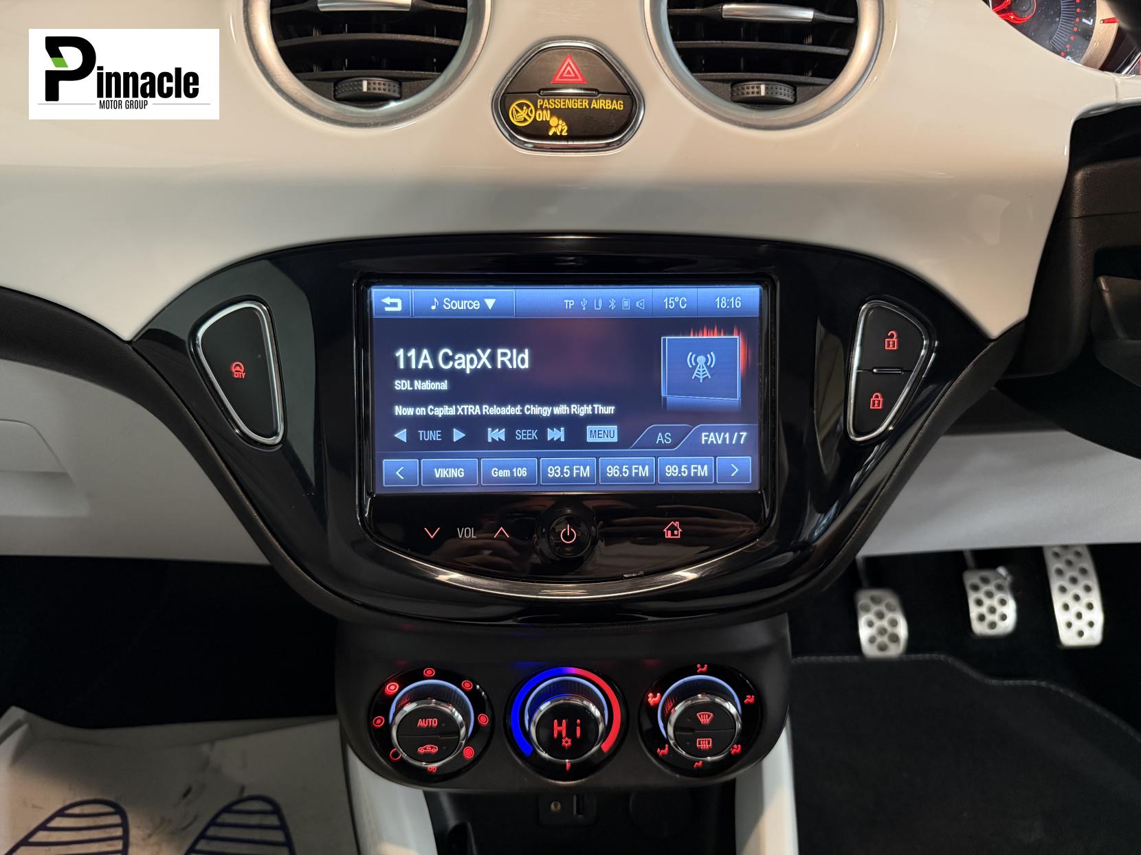 Vauxhall ADAM 1.4 16v White Edition Hatchback 3dr Petrol Manual Euro 5 (87 ps)