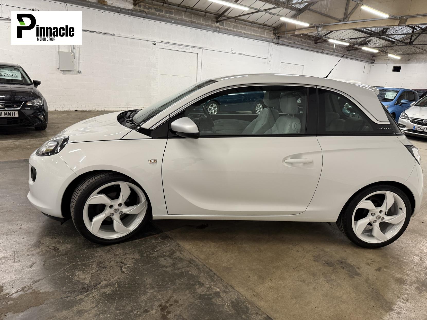 Vauxhall ADAM 1.4 16v White Edition Hatchback 3dr Petrol Manual Euro 5 (87 ps)