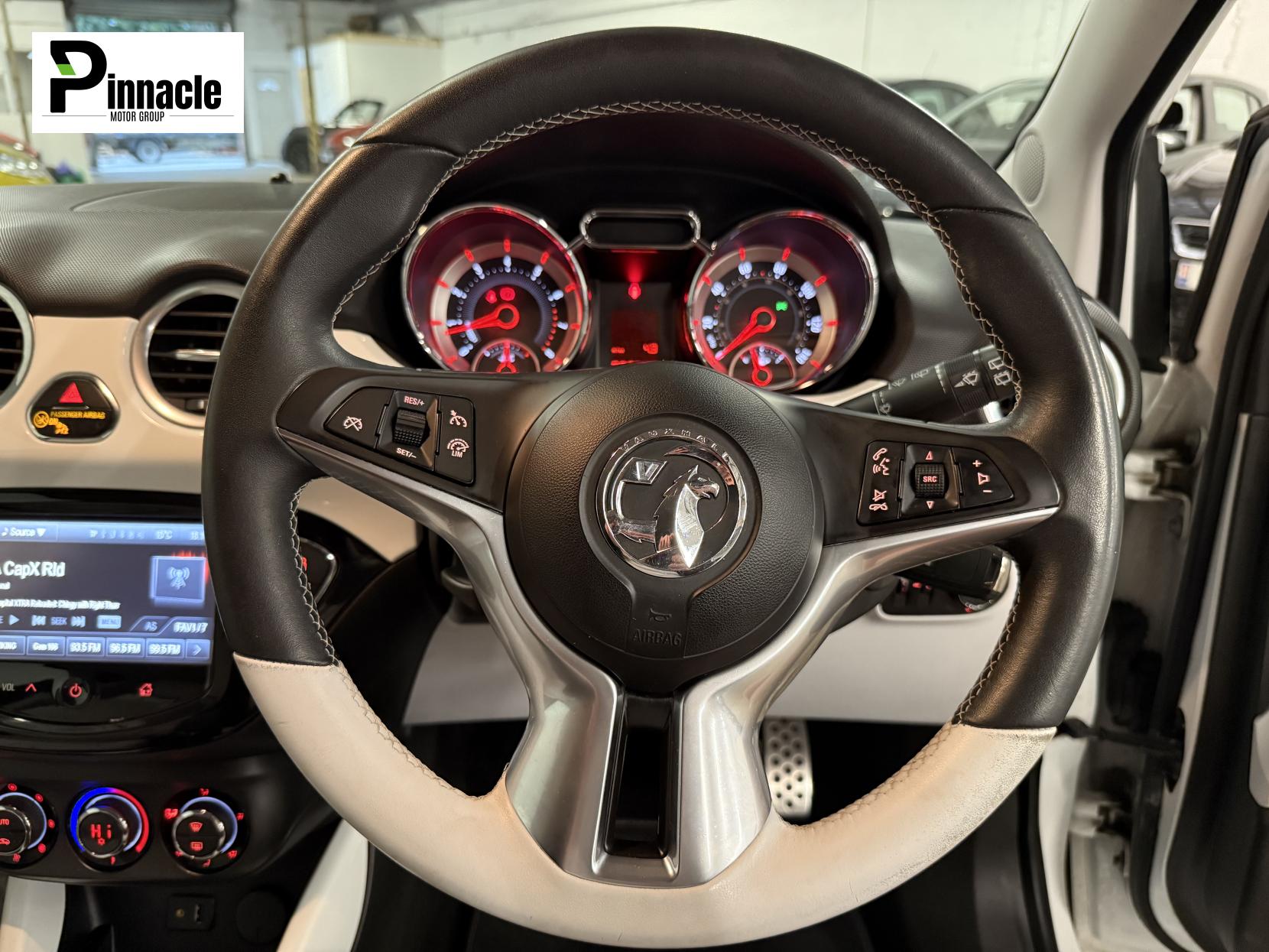 Vauxhall ADAM 1.4 16v White Edition Hatchback 3dr Petrol Manual Euro 5 (87 ps)