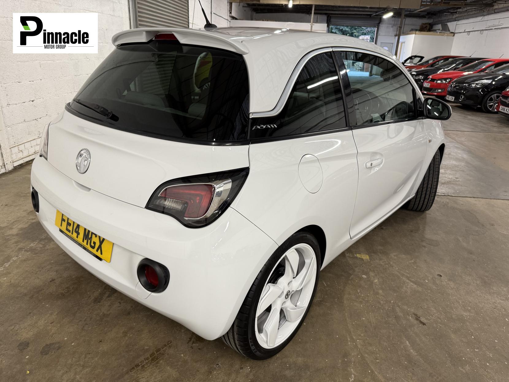 Vauxhall ADAM 1.4 16v White Edition Hatchback 3dr Petrol Manual Euro 5 (87 ps)