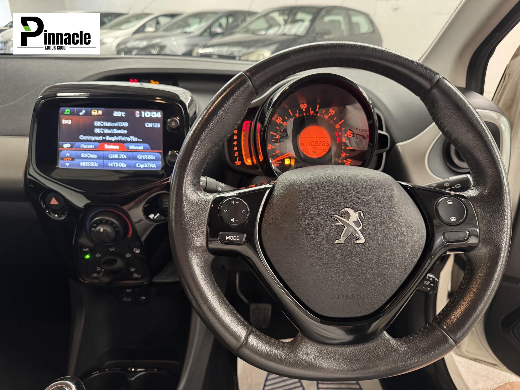 Peugeot 108 1.2 VTi PureTech Allure Hatchback 3dr Petrol Manual Euro 5 (82 ps)