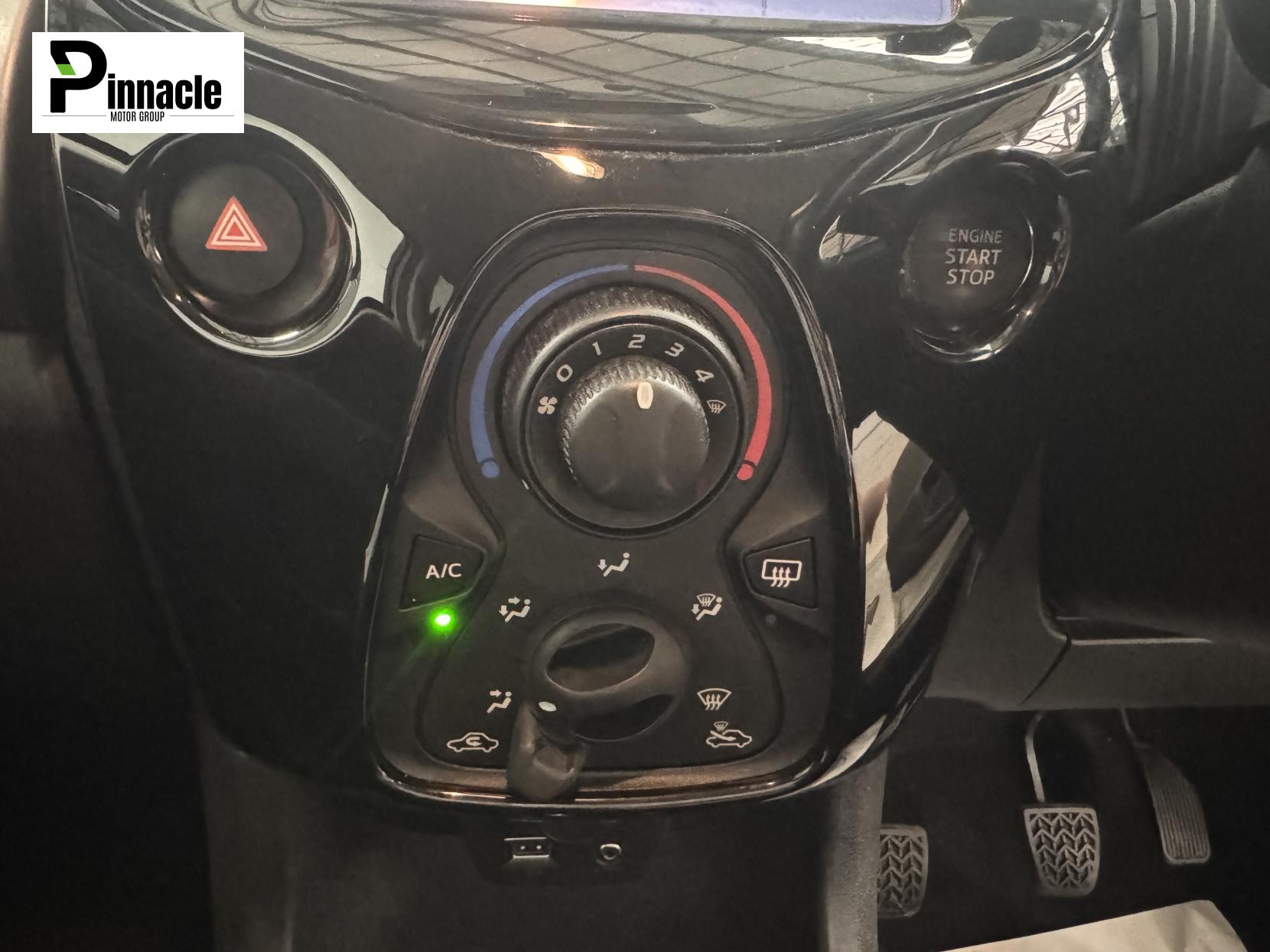 Peugeot 108 1.2 VTi PureTech Allure Hatchback 3dr Petrol Manual Euro 5 (82 ps)