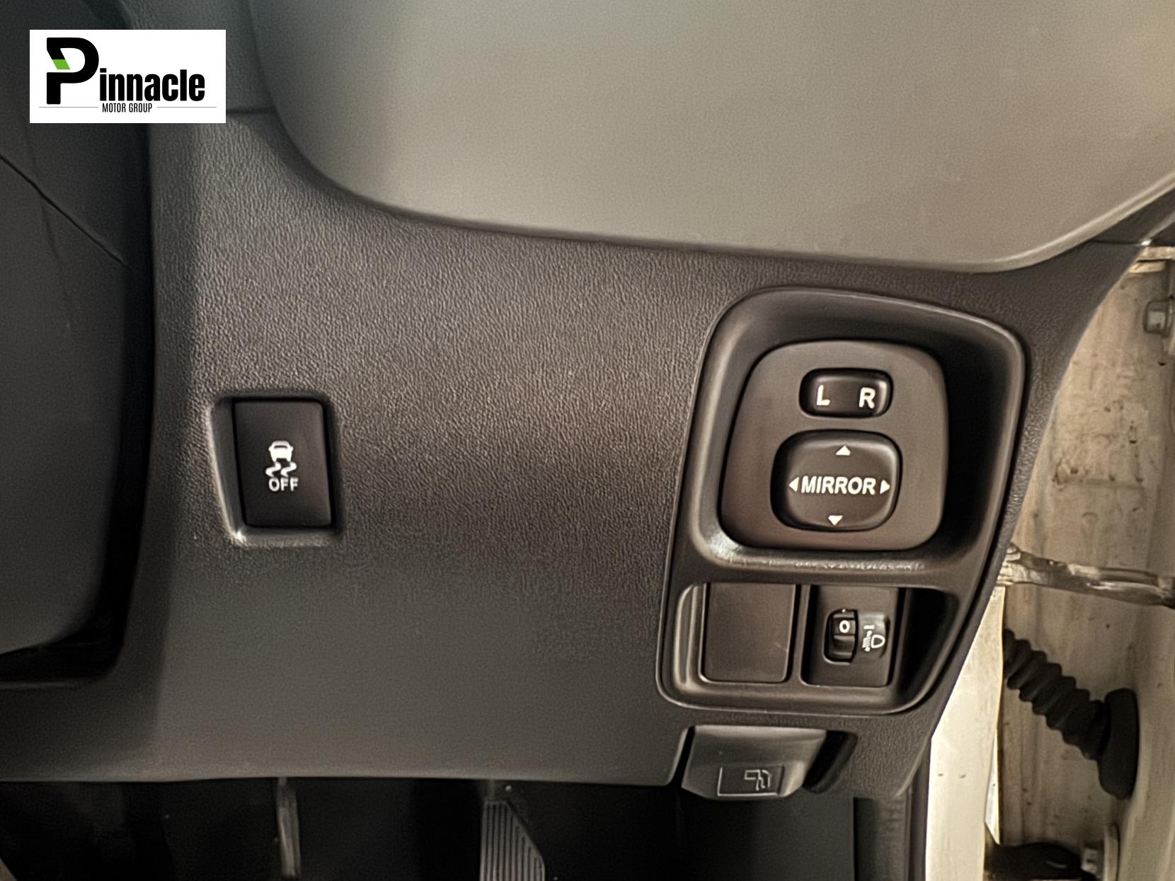 Peugeot 108 1.2 VTi PureTech Allure Hatchback 3dr Petrol Manual Euro 5 (82 ps)