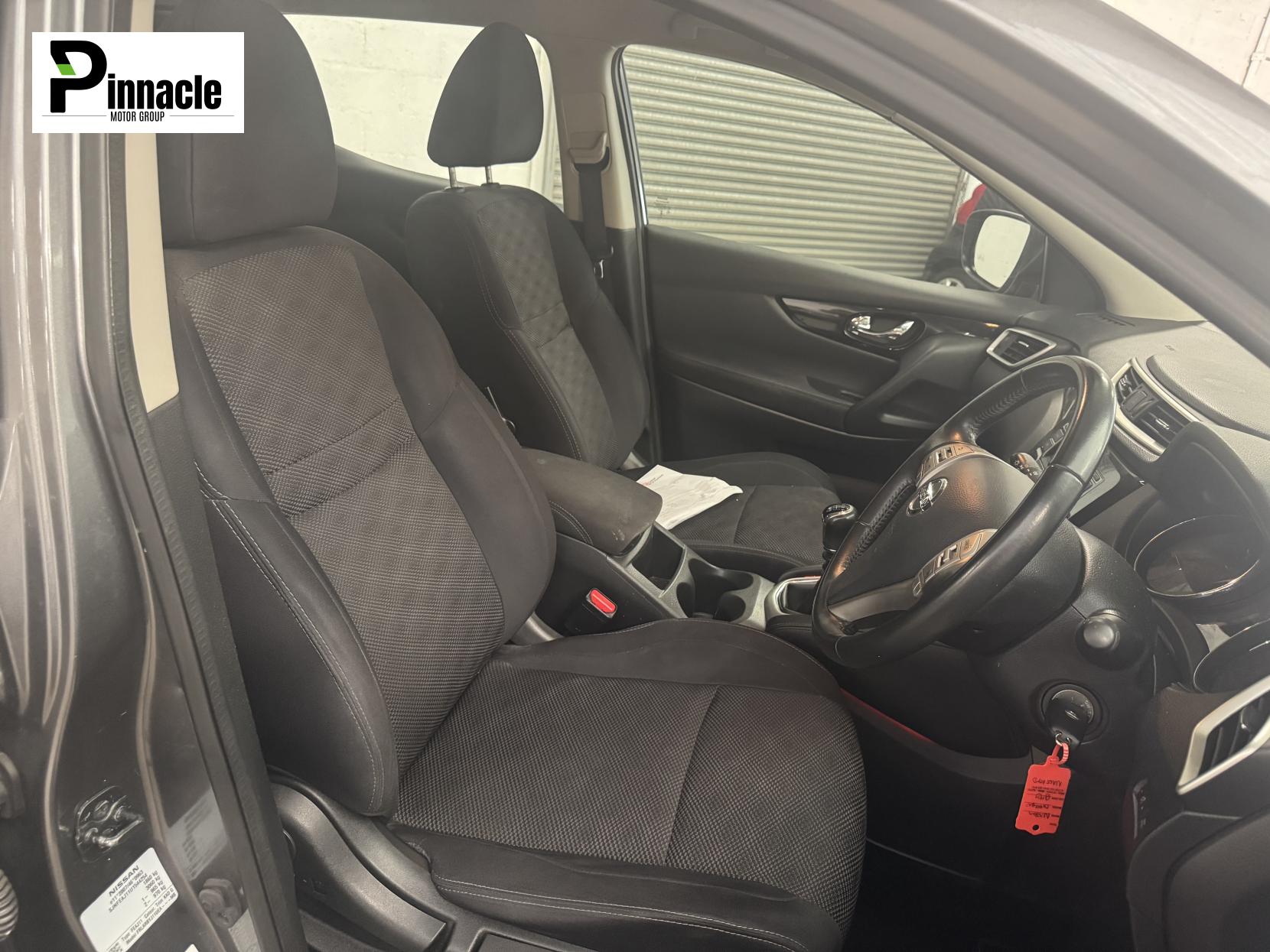 Nissan Qashqai 1.2 DIG-T Acenta SUV 5dr Petrol Manual 2WD Euro 6 (s/s) (115 ps)