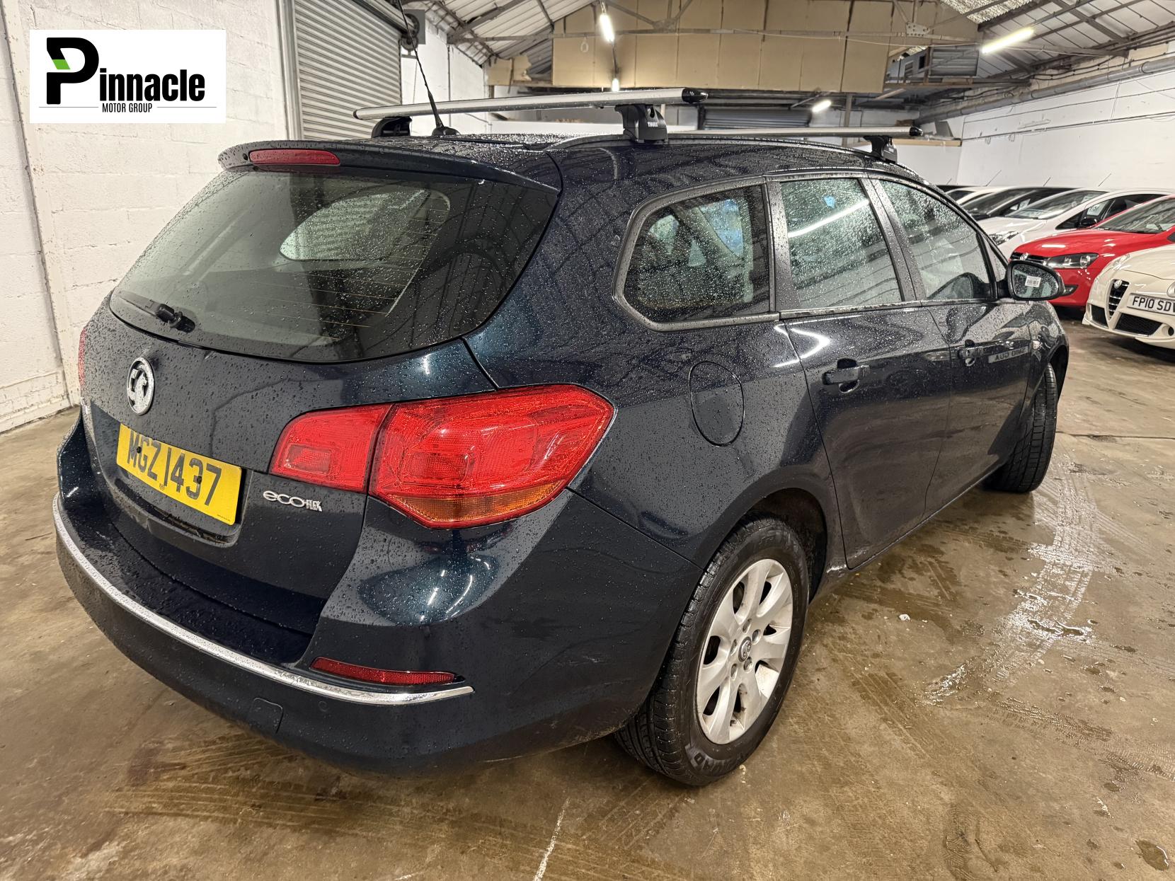 Vauxhall Astra 1.6 CDTi ecoFLEX Design Sports Tourer 5dr Diesel Manual Euro 6 (s/s) (110 ps)