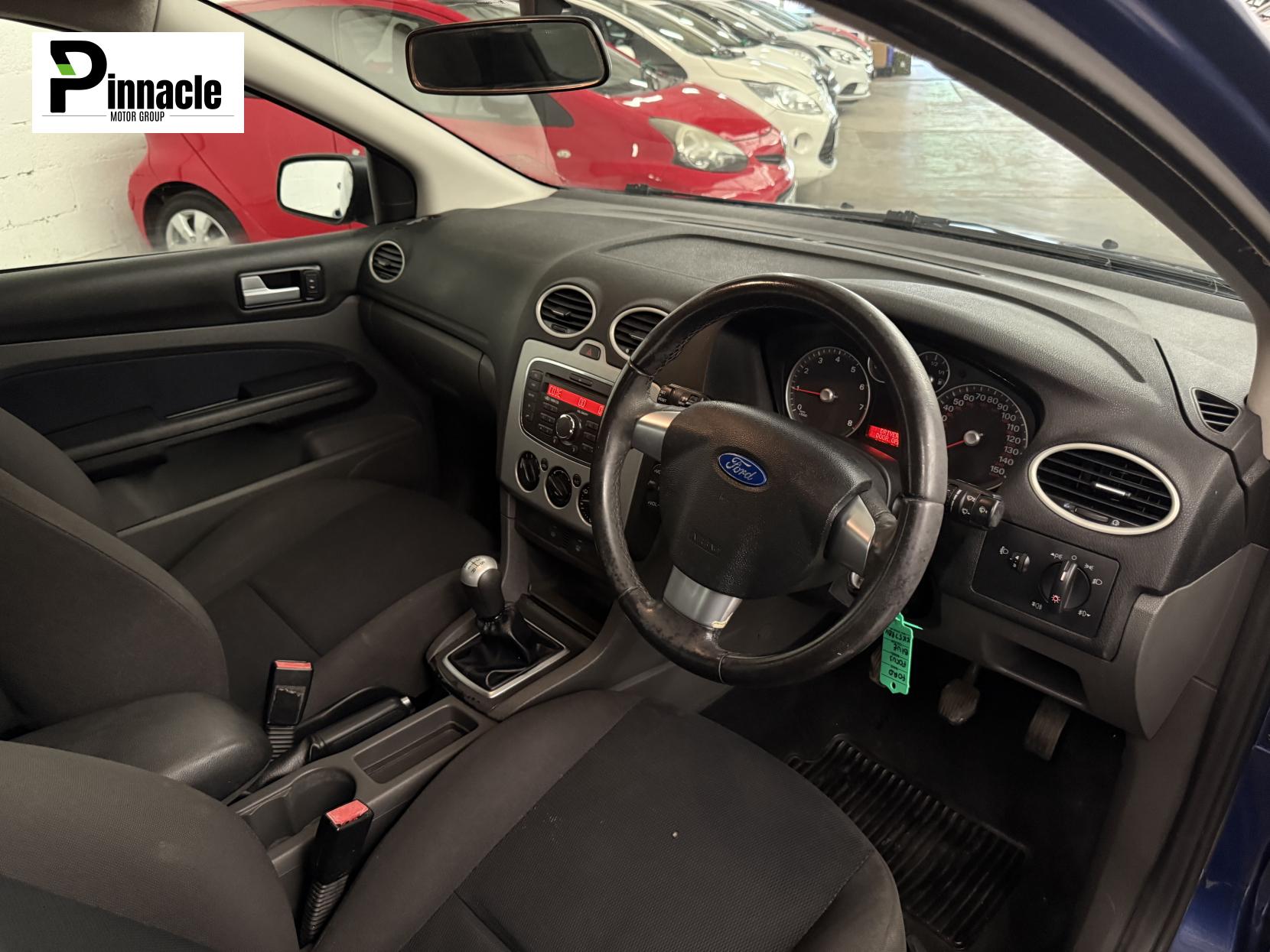 Ford Focus 1.6 Zetec Climate Hatchback 5dr Petrol Manual (161 g/km, 99 bhp)
