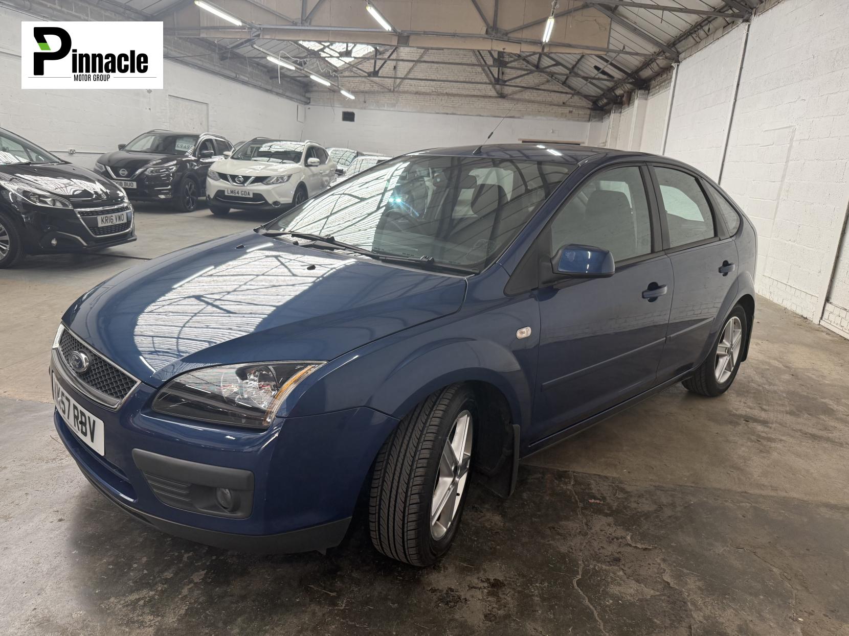 Ford Focus 1.6 Zetec Climate Hatchback 5dr Petrol Manual (161 g/km, 99 bhp)