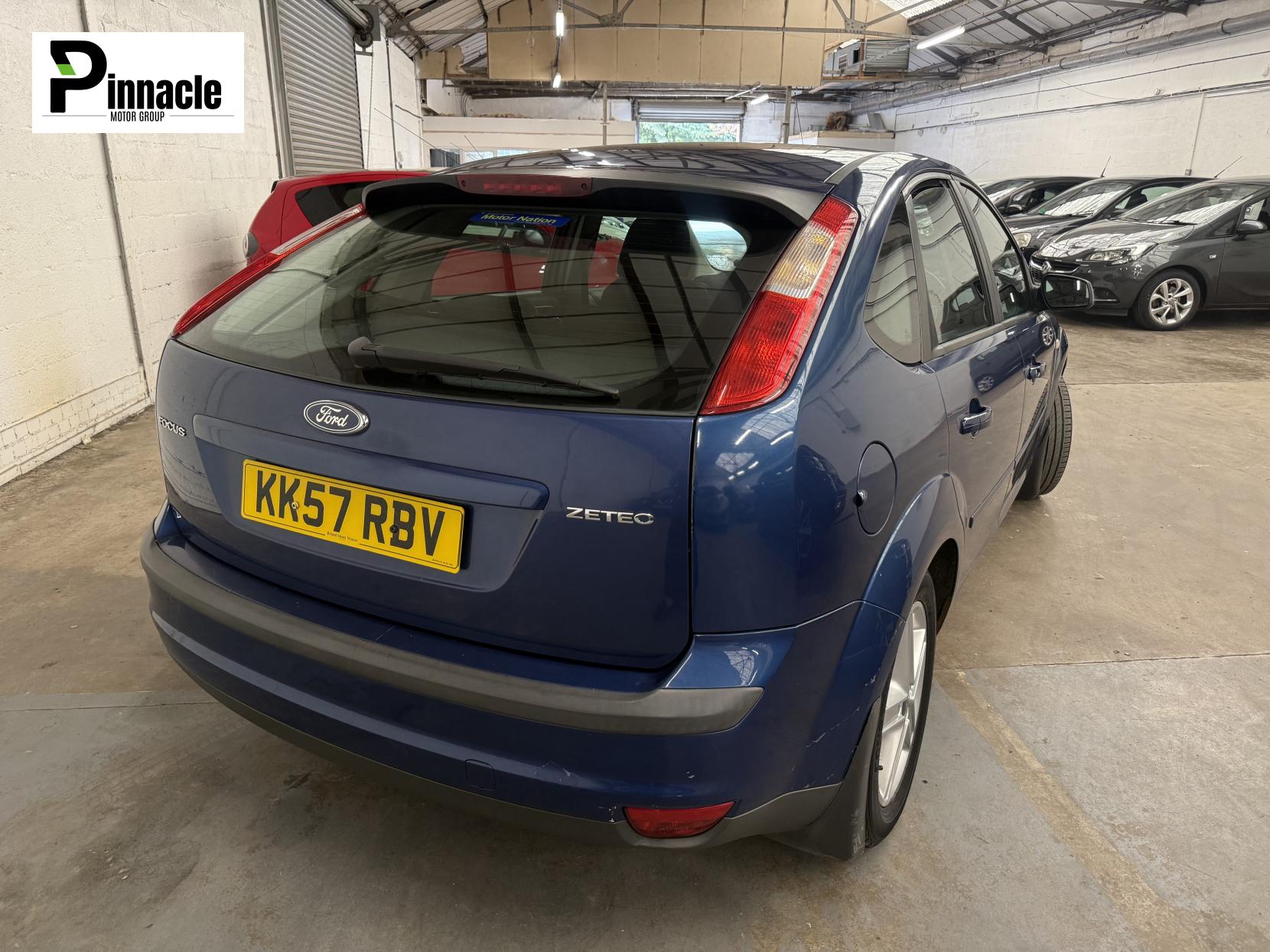 Ford Focus 1.6 Zetec Climate Hatchback 5dr Petrol Manual (161 g/km, 99 bhp)