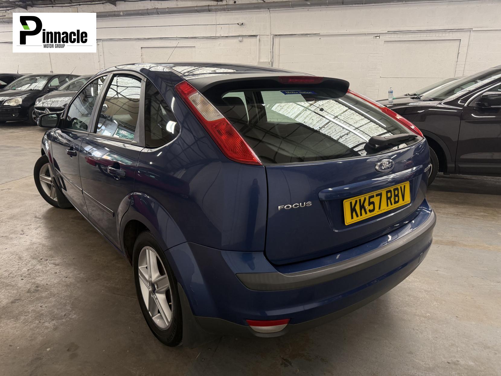 Ford Focus 1.6 Zetec Climate Hatchback 5dr Petrol Manual (161 g/km, 99 bhp)