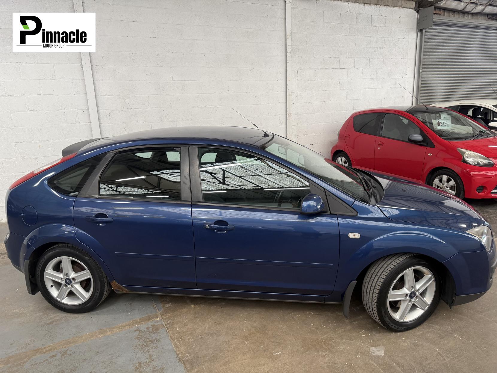 Ford Focus 1.6 Zetec Climate Hatchback 5dr Petrol Manual (161 g/km, 99 bhp)